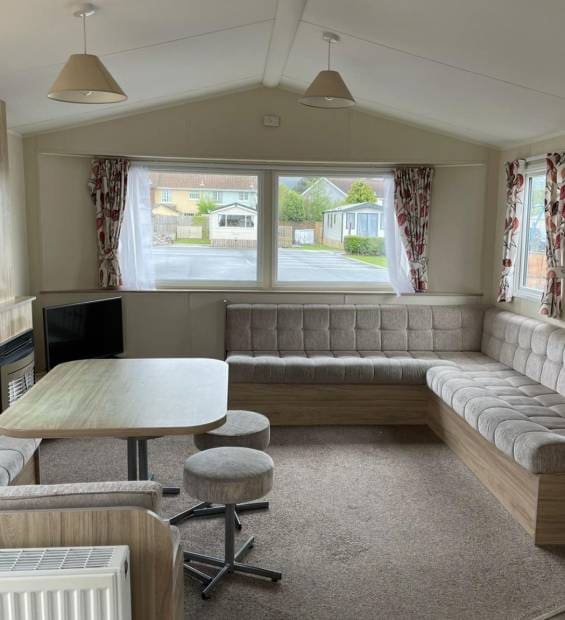 New-1-2022-10-1-1536x1152